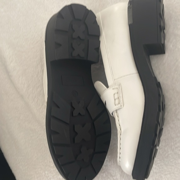 BP White Loafers - Picture 5 of 7